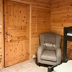 Remote With Hot Tub Near Vettisfossen Ferienhaus *