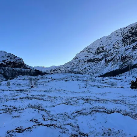 Remote With Hot Tub Near Vettisfossen Ferienhaus *