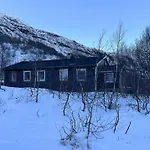 Nyaraló Remote With Hot Tub Near Vettisfossen Øvre Årdal